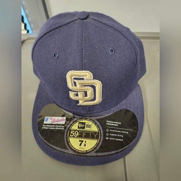San Diego New Era 59FIFTY Blue Cap with Gold Logo - Picture 1 of 6